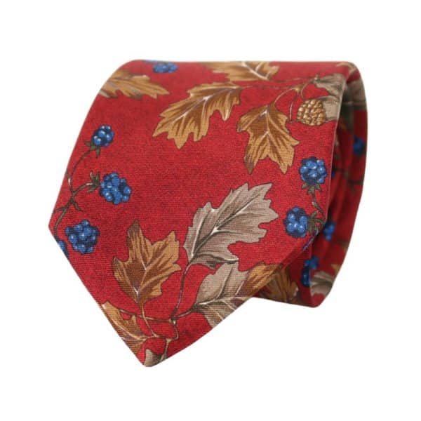 Amanda Christensen tie leaves red