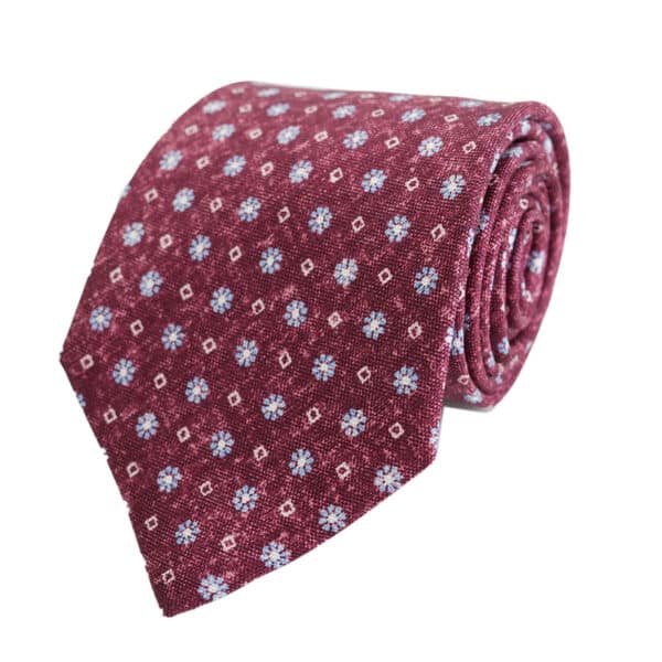 Amanda Christensen red tie with blue pattern